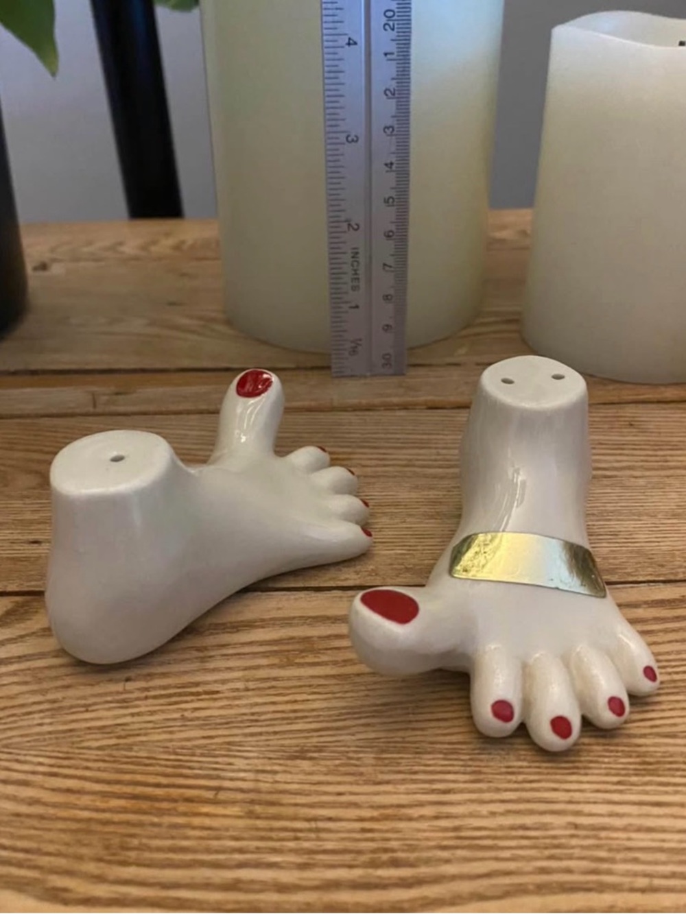 Novelty Ceramic Foot Salt and Pepper Shakers with Red Nail Polish Detail Florida - Picture 3 of 4